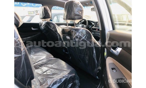 Buy Import Hyundai Santa Fe White Car in Import - Dubai in Antigua Buy Import Hyundai Santa Fe White Car in Import - Dubai in Antigua