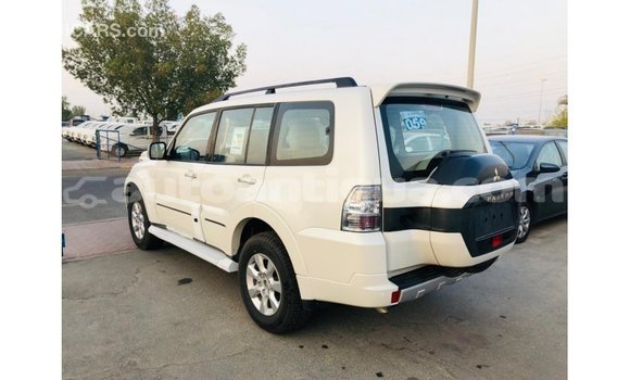 Buy Import Mitsubishi Pajero White Car in Import - Dubai in Antigua Buy Import Mitsubishi Pajero White Car in Import - Dubai in Antigua