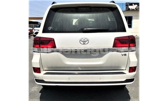 Buy Import Toyota Land Cruiser White Car in Import - Dubai in Antigua Buy Import Toyota Land Cruiser White Car in Import - Dubai in Antigua