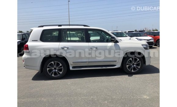 Buy Import Toyota Land Cruiser White Car in Import - Dubai in Antigua Buy Import Toyota Land Cruiser White Car in Import - Dubai in Antigua