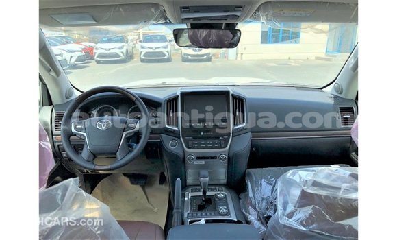 Buy Import Toyota Land Cruiser White Car in Import - Dubai in Antigua Buy Import Toyota Land Cruiser White Car in Import - Dubai in Antigua