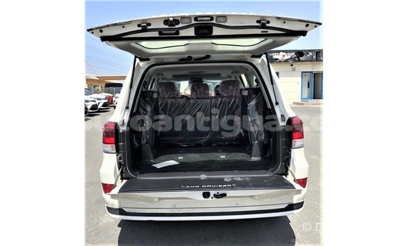 Buy Import Toyota Land Cruiser White Car in Import - Dubai in Antigua Buy Import Toyota Land Cruiser White Car in Import - Dubai in Antigua