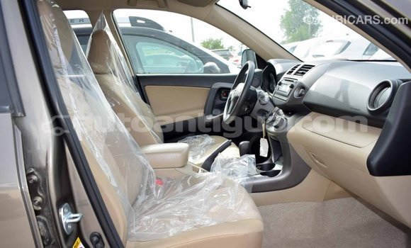 Buy Import Toyota HiAce Other Truck in Import - Dubai in Antigua Buy Import Toyota HiAce Other Truck in Import - Dubai in Antigua