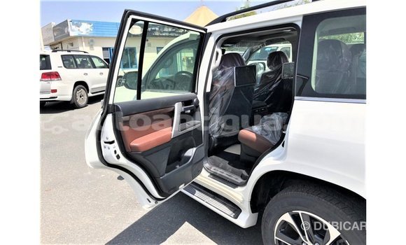 Buy Import Toyota Land Cruiser White Car in Import - Dubai in Antigua Buy Import Toyota Land Cruiser White Car in Import - Dubai in Antigua