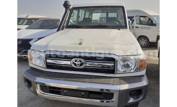 Buy Import Toyota Land Cruiser White Car in Import - Dubai in Antigua Buy Import Toyota Land Cruiser White Car in Import - Dubai in Antigua