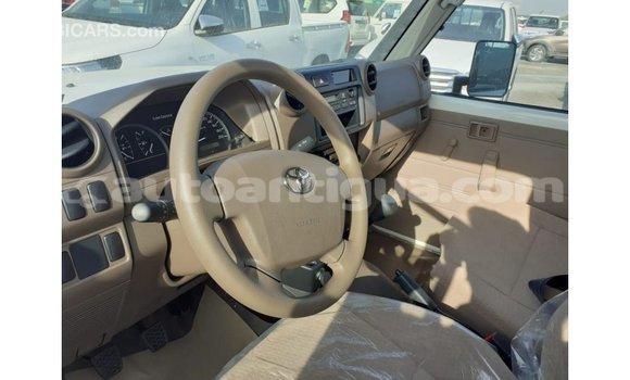 Buy Import Toyota Land Cruiser White Car in Import - Dubai in Antigua Buy Import Toyota Land Cruiser White Car in Import - Dubai in Antigua