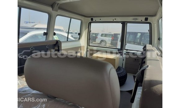 Buy Import Toyota Land Cruiser White Car in Import - Dubai in Antigua Buy Import Toyota Land Cruiser White Car in Import - Dubai in Antigua