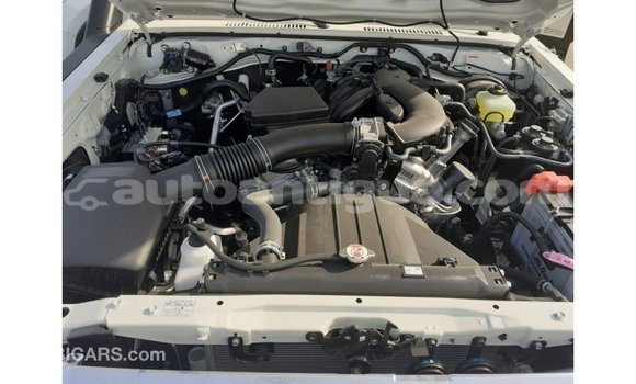Buy Import Toyota Land Cruiser White Car in Import - Dubai in Antigua Buy Import Toyota Land Cruiser White Car in Import - Dubai in Antigua
