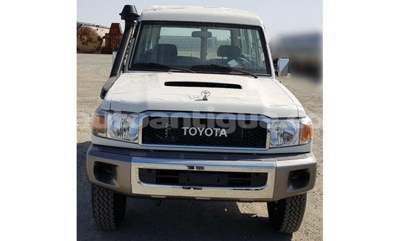 Buy Import Toyota Land Cruiser White Car in Import - Dubai in Antigua Buy Import Toyota Land Cruiser White Car in Import - Dubai in Antigua