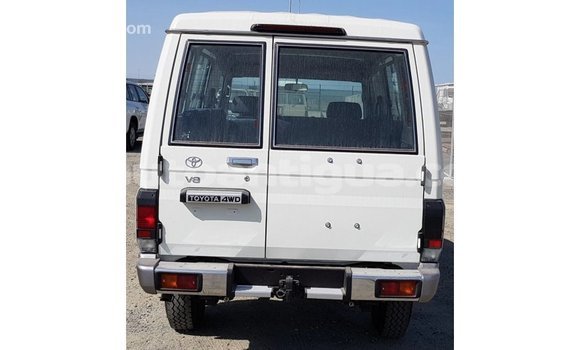 Buy Import Toyota Land Cruiser White Car in Import - Dubai in Antigua Buy Import Toyota Land Cruiser White Car in Import - Dubai in Antigua