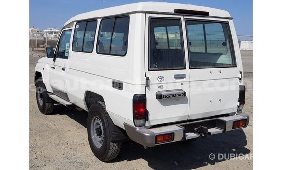 Buy Import Toyota Land Cruiser White Car in Import - Dubai in Antigua Buy Import Toyota Land Cruiser White Car in Import - Dubai in Antigua