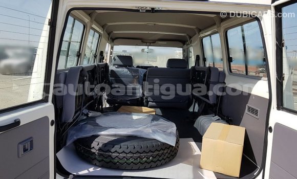 Buy Import Toyota Land Cruiser White Car in Import - Dubai in Antigua Buy Import Toyota Land Cruiser White Car in Import - Dubai in Antigua
