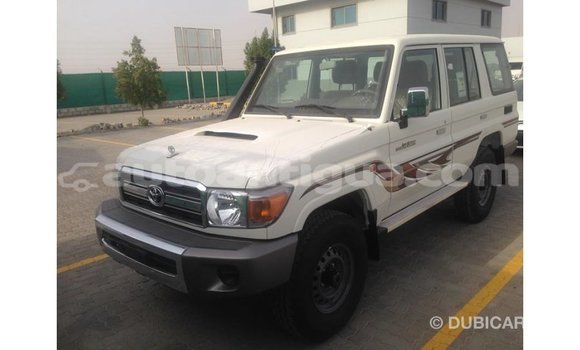 Buy Import Toyota Land Cruiser White Car in Import - Dubai in Antigua Buy Import Toyota Land Cruiser White Car in Import - Dubai in Antigua