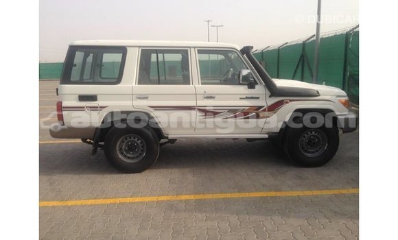 Buy Import Toyota Land Cruiser White Car in Import - Dubai in Antigua Buy Import Toyota Land Cruiser White Car in Import - Dubai in Antigua