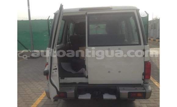 Buy Import Toyota Land Cruiser White Car in Import - Dubai in Antigua Buy Import Toyota Land Cruiser White Car in Import - Dubai in Antigua