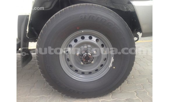 Buy Import Toyota Land Cruiser White Car in Import - Dubai in Antigua Buy Import Toyota Land Cruiser White Car in Import - Dubai in Antigua