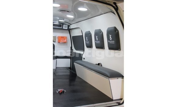 Buy Import Toyota Hiace White Car in Import - Dubai in Antigua Buy Import Toyota Hiace White Car in Import - Dubai in Antigua