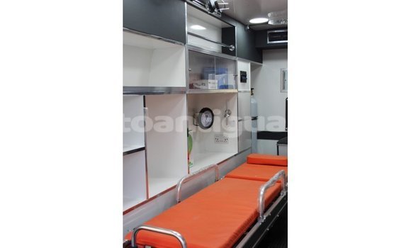 Buy Import Toyota Hiace White Car in Import - Dubai in Antigua Buy Import Toyota Hiace White Car in Import - Dubai in Antigua