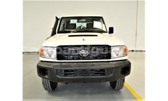 Buy Import Toyota Land Cruiser White Car in Import - Dubai in Antigua Buy Import Toyota Land Cruiser White Car in Import - Dubai in Antigua