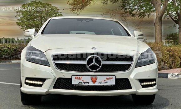 Buy Import Mercedes-Benz 190 (W201) White Car in Import - Dubai in Antigua Buy Import Mercedes-Benz 190 (W201) White Car in Import - Dubai in Antigua