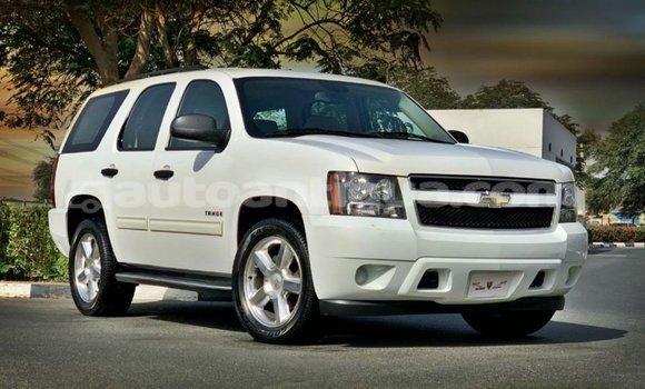 Buy Import Chevrolet Tahoe White Car in Import - Dubai in Antigua