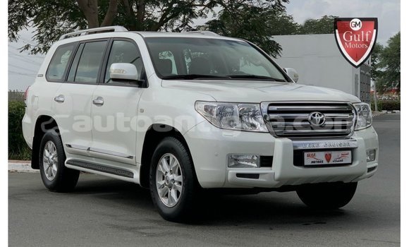 Buy Import Toyota Land Cruiser White Car in Import - Dubai in Antigua Buy Import Toyota Land Cruiser White Car in Import - Dubai in Antigua