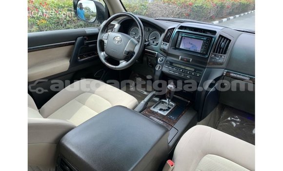 Buy Import Toyota Land Cruiser White Car in Import - Dubai in Antigua Buy Import Toyota Land Cruiser White Car in Import - Dubai in Antigua