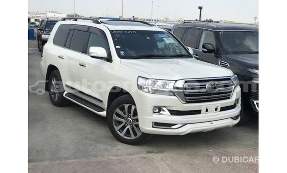 Buy Import Toyota Land Cruiser White Car in Import - Dubai in Antigua Buy Import Toyota Land Cruiser White Car in Import - Dubai in Antigua