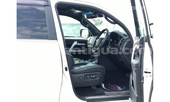 Buy Import Toyota Land Cruiser White Car in Import - Dubai in Antigua Buy Import Toyota Land Cruiser White Car in Import - Dubai in Antigua