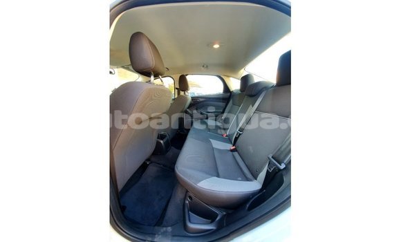 Buy Import Ford Focus White Car in Import - Dubai in Antigua Buy Import Ford Focus White Car in Import - Dubai in Antigua