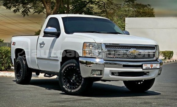 Buy Import Chevrolet Silverado White Car in Import - Dubai in Antigua Buy Import Chevrolet Silverado White Car in Import - Dubai in Antigua