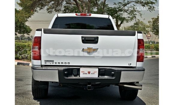 Buy Import Chevrolet Silverado White Car in Import - Dubai in Antigua Buy Import Chevrolet Silverado White Car in Import - Dubai in Antigua