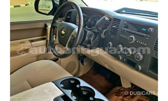 Buy Import Chevrolet Silverado White Car in Import - Dubai in Antigua Buy Import Chevrolet Silverado White Car in Import - Dubai in Antigua