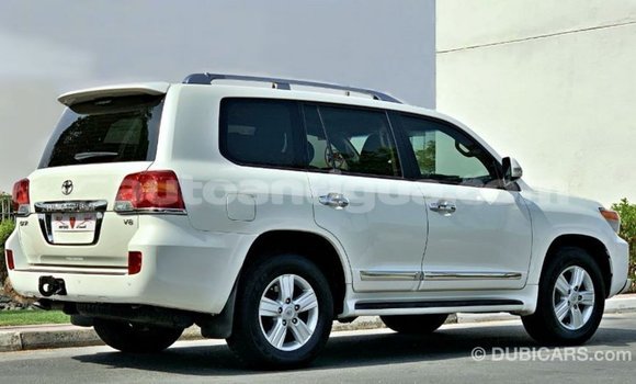 Buy Import Toyota Land Cruiser White Car in Import - Dubai in Antigua Buy Import Toyota Land Cruiser White Car in Import - Dubai in Antigua