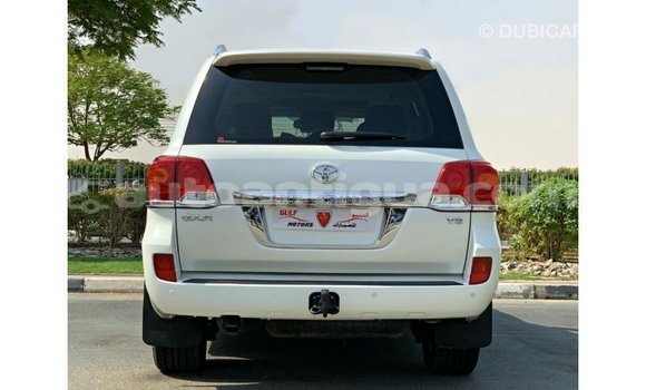 Buy Import Toyota Land Cruiser White Car in Import - Dubai in Antigua Buy Import Toyota Land Cruiser White Car in Import - Dubai in Antigua