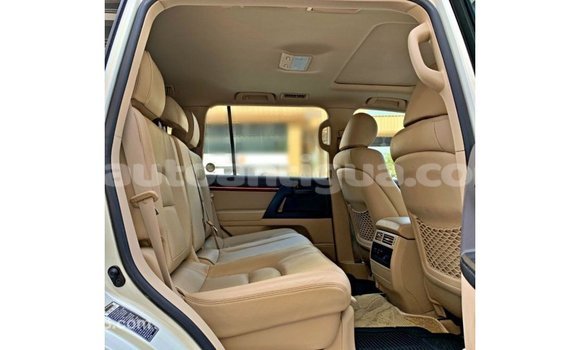 Buy Import Toyota Land Cruiser White Car in Import - Dubai in Antigua Buy Import Toyota Land Cruiser White Car in Import - Dubai in Antigua