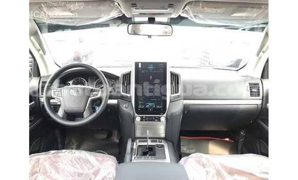Buy Import Toyota Land Cruiser White Car in Import - Dubai in Antigua Buy Import Toyota Land Cruiser White Car in Import - Dubai in Antigua