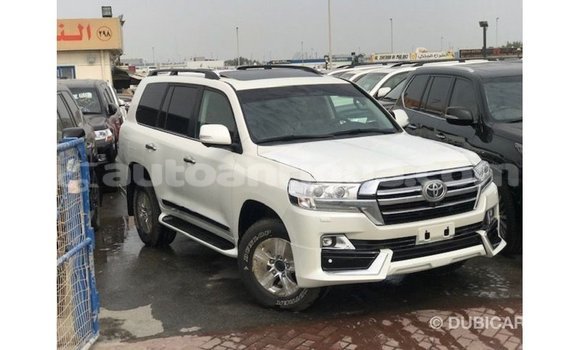 Buy Import Toyota Land Cruiser White Car in Import - Dubai in Antigua Buy Import Toyota Land Cruiser White Car in Import - Dubai in Antigua