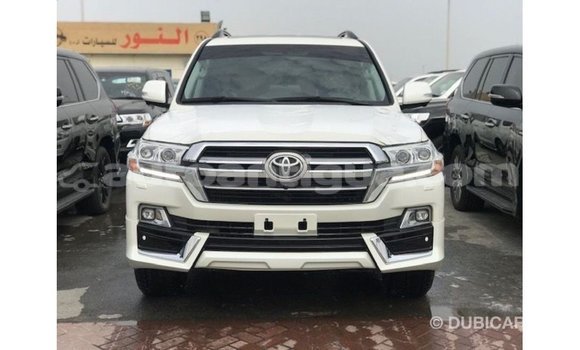 Buy Import Toyota Land Cruiser White Car in Import - Dubai in Antigua Buy Import Toyota Land Cruiser White Car in Import - Dubai in Antigua