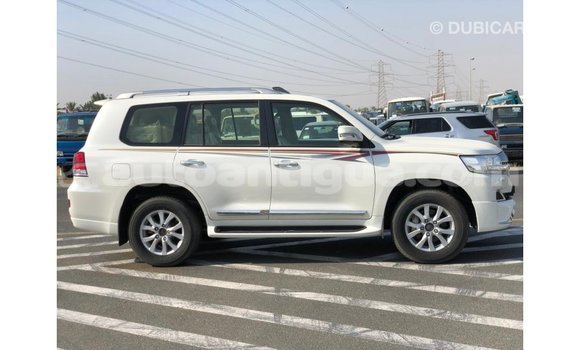 Buy Import Toyota Land Cruiser White Car in Import - Dubai in Antigua Buy Import Toyota Land Cruiser White Car in Import - Dubai in Antigua