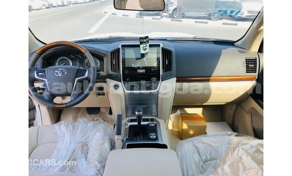 Buy Import Toyota Land Cruiser White Car in Import - Dubai in Antigua Buy Import Toyota Land Cruiser White Car in Import - Dubai in Antigua