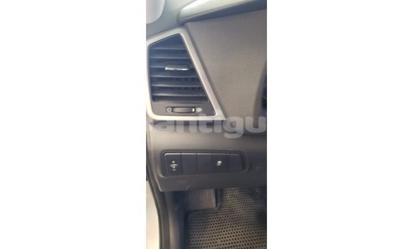 Buy Import Hyundai Tucson White Car in Import - Dubai in Antigua Buy Import Hyundai Tucson White Car in Import - Dubai in Antigua