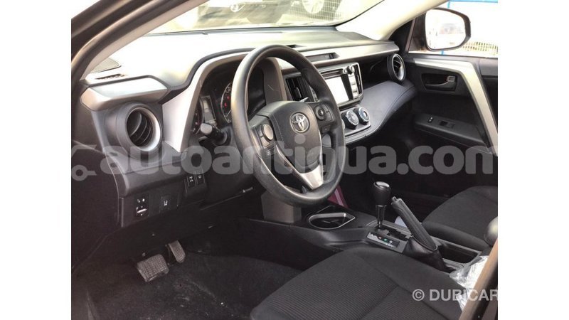 Big with watermark toyota hiace antigua import dubai 3649