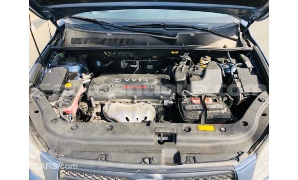 Buy Import Toyota HiAce Blue Truck in Import - Dubai in Antigua Buy Import Toyota HiAce Blue Truck in Import - Dubai in Antigua