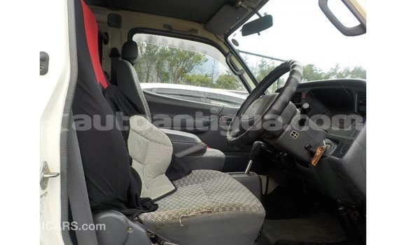 Buy Import Toyota Hiace White Car in Import - Dubai in Antigua Buy Import Toyota Hiace White Car in Import - Dubai in Antigua