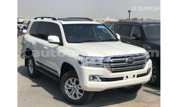 Buy Import Toyota Land Cruiser White Car in Import - Dubai in Antigua Buy Import Toyota Land Cruiser White Car in Import - Dubai in Antigua