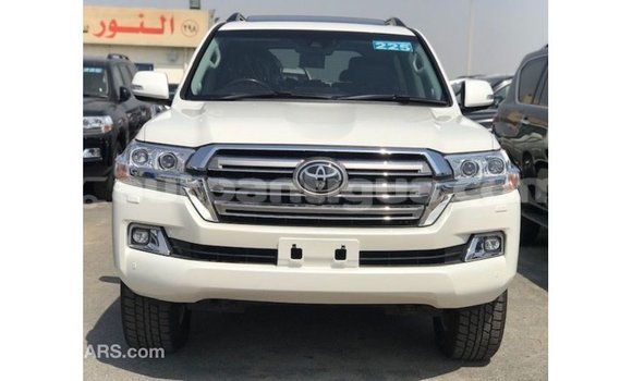 Buy Import Toyota Land Cruiser White Car in Import - Dubai in Antigua Buy Import Toyota Land Cruiser White Car in Import - Dubai in Antigua