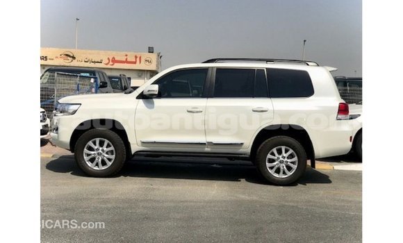 Buy Import Toyota Land Cruiser White Car in Import - Dubai in Antigua Buy Import Toyota Land Cruiser White Car in Import - Dubai in Antigua