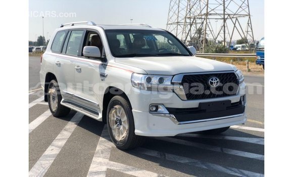 Buy Import Toyota Land Cruiser White Car in Import - Dubai in Antigua Buy Import Toyota Land Cruiser White Car in Import - Dubai in Antigua
