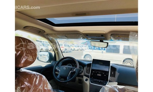 Buy Import Toyota Land Cruiser White Car in Import - Dubai in Antigua Buy Import Toyota Land Cruiser White Car in Import - Dubai in Antigua